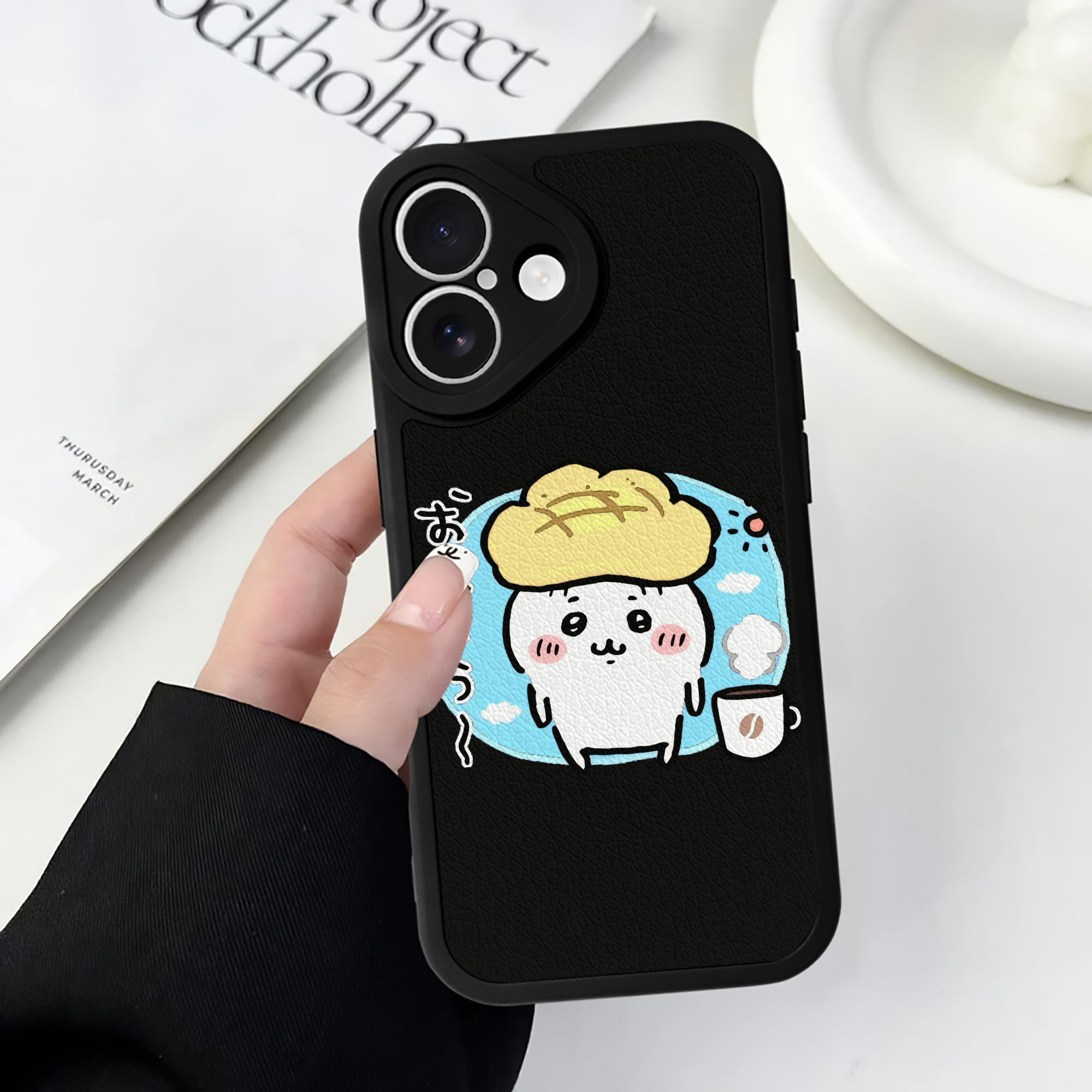 （画像用） ちいかわ ちいかわ Chii-kawa chiikawa 【iPhone 16シリーズ対応】シリコンスマホケース（レザー調） 材質：シリコン